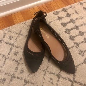Restricted Black Flats
